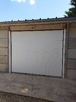 Pose d'une porte de garage sectionnelle