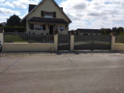 Pose d'un portail, d'un portillon et d'une clôture en aluminium