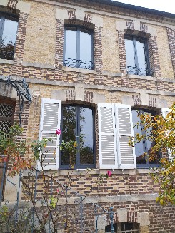 Pose de fenêtres en aluminium gris ardoise